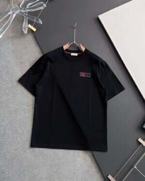 [구찌] 자수 로고 반팔 티셔츠 (2 COLORS)