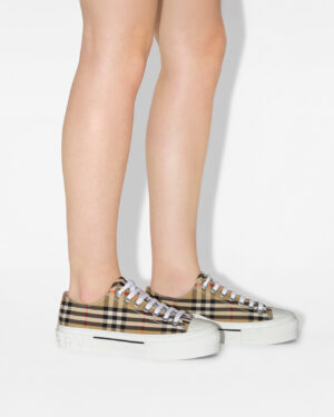 [버버리] 체크 스니커즈 80505061