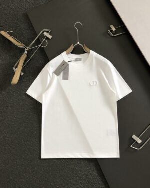 [디올] 자수 로고 반팔 티셔츠 (2 COLORS)