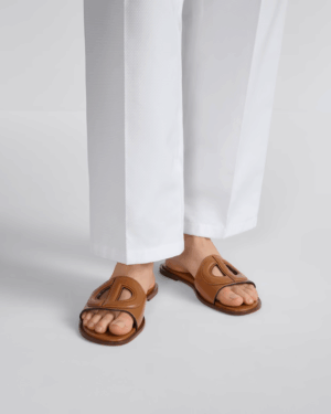 [디올] 디올 D-클럽 슬라이드 KCO049VEA