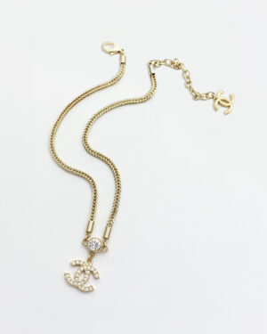 [샤넬] 크리스탈 CC 펜던트 목걸이