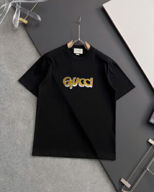 [구찌] 로고 자수 반팔 티셔츠 (2 COLORS)