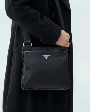[프라다] 나일론 메신저백 2VH093