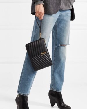 [생로랑] 마틀라세 가죽 소재의 모노그램 A5 파우치 은장/ 금장 379039