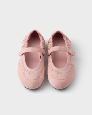 [프라다] 컬랩스 리나일론 및 스웨이드 발레리나 1F215O