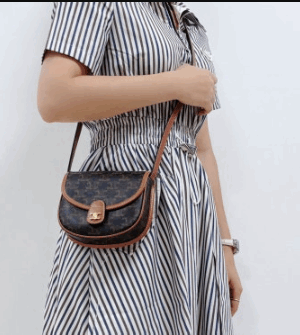 [베트남 출고] 셀린느 미니 베사체 – 트리옹프 캔버스 & 카프스킨 196702BZJ.04LU