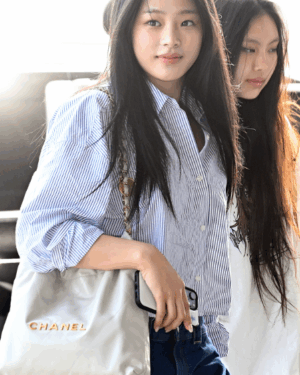 [샤넬] 22 스몰 핸드백 AS3260