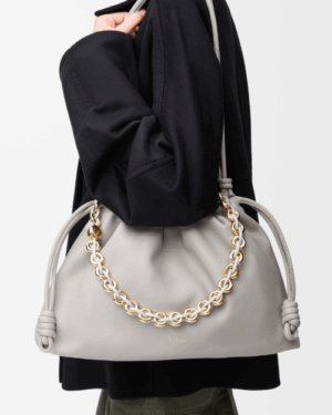 [로에베] 라지 플라멩코 펄스 나파 램스킨 쉘 그레이 A411FPDX01