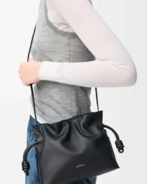 [로에베] 미니 플라멩코 클러치 나파 카프스킨 블랙 A411FC2X73