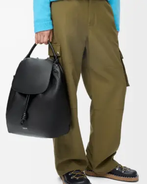 [로에베] 플라멩코 백팩 인 샤이니 서플 카프스킨 블랙 B411FLKX01