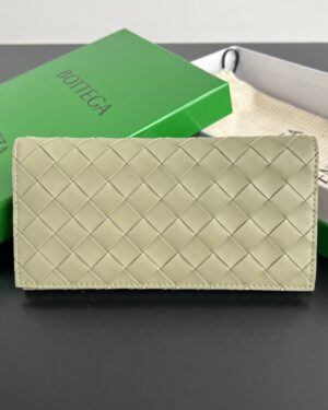 [보테가베네타] 인트레치아토 장지갑 크림