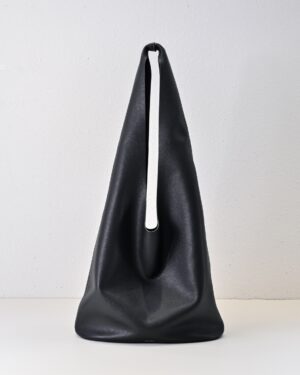 [더 로우]  빈들 쓰리백 레더 블랙 W1263L55BLSG