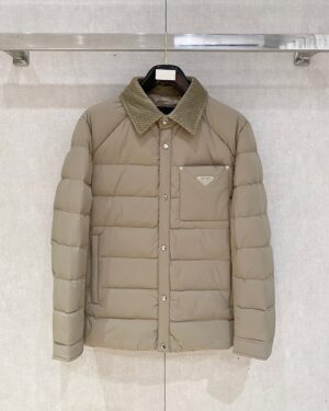 [프라다] 코듀로이 칼라 다운 패딩