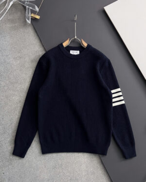 [톰브라운] 4-바  캐시미어 크루넥 스웨터 (2 COLORS)