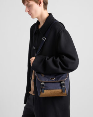 [프라다] 미디엄 리나일론 및 가죽 숄더백 2VD066