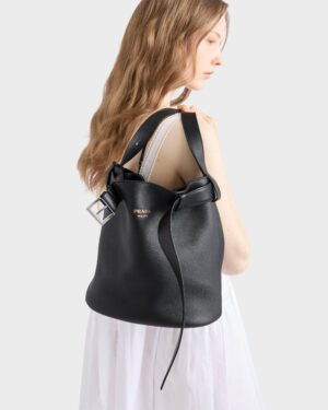 [프라다] 버클 벨트가 달린 가죽 버킷 백 1BE085