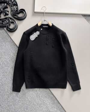 [크롬하츠] 엠보싱 로고 스웨터