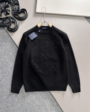 [루이비통] 엠보싱 로고 스웨터