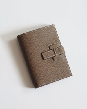 [에르메스] 뉴 H 파상트 컴팩트 지갑  Epsom - Etoupe