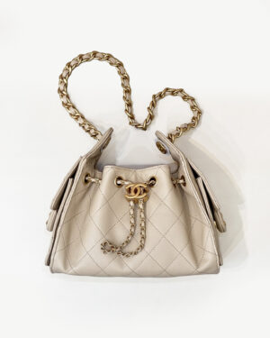 [샤넬] 25백 호보 미니 캐비어 AS5631