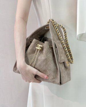 [샤넬] 25백 호보 스몰 스웨이드 AS5293